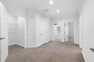 763 Date Palm Ln, Saint Petersburg, FL 33707 - Photo 12
