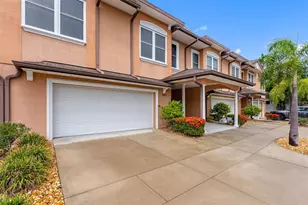 763 Date Palm Ln, Saint Petersburg, FL 33707 - Photo 2