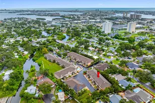 763 Date Palm Ln, Saint Petersburg, FL 33707 - Photo 28