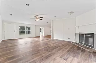 36837 Judee Dr, Zephyrhills, FL 33541 - Photo 8