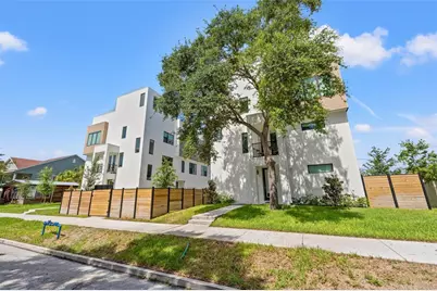 320 15th Street N, Saint Petersburg, FL 33705 - Photo 1