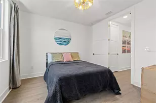 320 15th St N, Saint Petersburg, FL 33705 - Photo 4