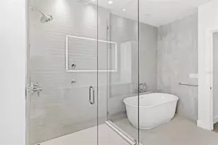 126 4th Ave NE, Saint Petersburg, FL 33701 - Photo 56