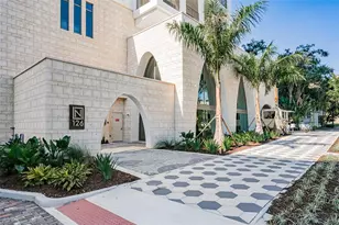 126 4th Ave NE, Saint Petersburg, FL 33701 - Photo 1