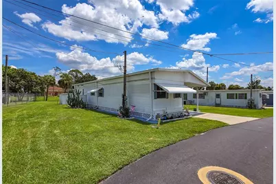 6132 Harriet Street, Zephyrhills, FL 33542 - Photo 4