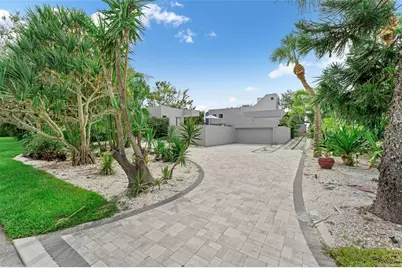 1761 Oceanview Drive, Saint Petersburg, FL 33715 - Photo 2