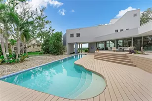 1761 Oceanview Dr, Saint Petersburg, FL 33715 - Photo 40