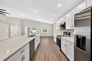 1252 Mezzavalle Wy, Auburndale, FL 33823 - Photo 8