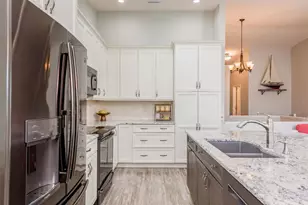 538 Walden Ct, Dunedin, FL 34698 - Photo 8