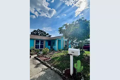 10116 Wheatley Hills Court, Tampa, FL 33615 - Photo 2