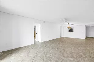 7700 Sun Island Dr S, South Pasadena, FL 33707 - Photo 10