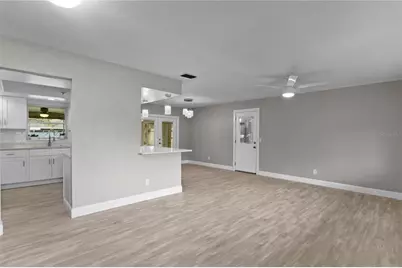 8412 Flagstone Drive, Tampa, FL 33615 - Photo 4