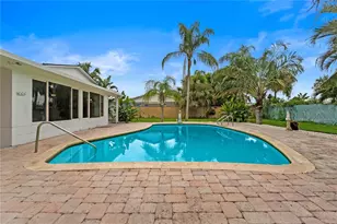 8412 Flagstone Dr, Tampa, FL 33615 - Photo 38