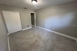 12140 Munbury Dr, Dade City, FL 33525 - Photo 4