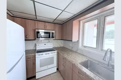 735 Dodecanese Boulevard, Tarpon Springs, FL 34689 - Photo 2