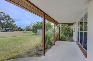 330 83rd Ave NE, Saint Petersburg, FL 33702 - Photo 6