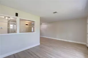 330 83rd Ave NE, Saint Petersburg, FL 33702 - Photo 16