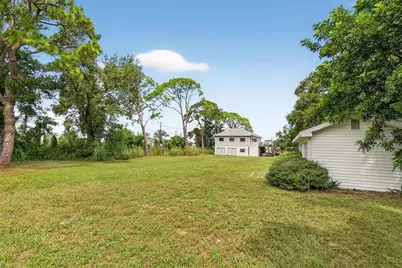 745 34th Avenue S, Saint Petersburg, FL 33705 - Photo 12