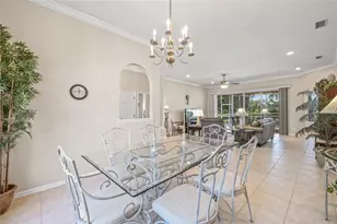 1156 Darlington Oak Dr NE, Saint Petersburg, FL 33703 - Photo 12