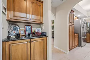 1156 Darlington Oak Dr NE, Saint Petersburg, FL 33703 - Photo 38