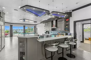 1632 Seabreeze Dr, Tarpon Springs, FL 34689 - Photo 16