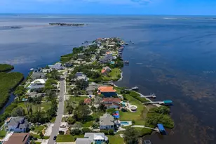 1632 Seabreeze Dr, Tarpon Springs, FL 34689 - Photo 82