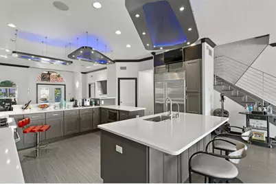 1632 Sea Breeze Drive, Tarpon Springs, FL 34689 - Photo 10