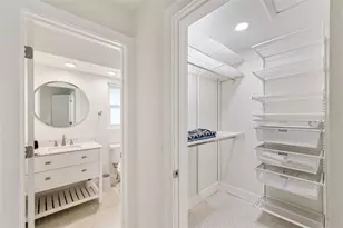 1877 Del Robles Dr, Clearwater, FL 33764 - Photo 54