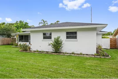 1877 Del Robles Drive, Clearwater, FL 33764 - Photo 8