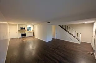 8710 Plum Ln, Temple Terrace, FL 33637 - Photo 10