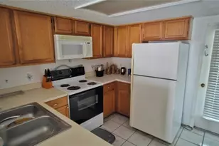 8711 Cobbler Pl, Tampa, FL 33615 - Photo 8