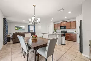 5017 Golden Fig Ln, Wimauma, FL 33598 - Photo 10