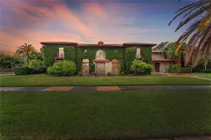 301 Caspian St, Tampa, FL 33606 - Photo 1
