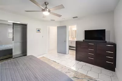 2000 58th Street N, Saint Petersburg, FL 33710 - Photo 14