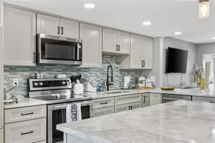 1 Windrush Blvd, Indian Rocks Beach, FL 33785 - Photo 4