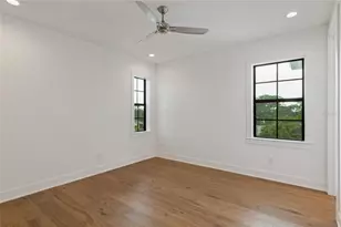220 90th Ave NE, Saint Petersburg, FL 33702 - Photo 56