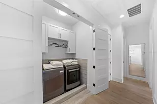 555 Suwanee Cir, Tampa, FL 33606 - Photo 38