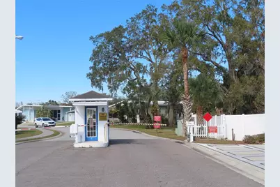 4842 Bobby        Lot 198 Avenue #198, Zephyrhills, FL 33541 - Photo 10