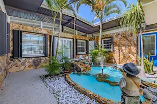 820 Blue Heron Blvd, Ruskin, FL 33570 - Photo 10