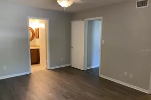 13387 Arbor Pointe Cir, Tampa, FL 33617 - Photo 12