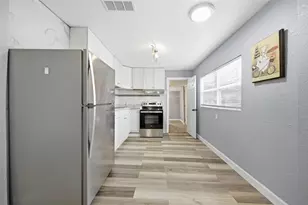 605 S S Disston Ave, Tarpon Springs, FL 34689 - Photo 14