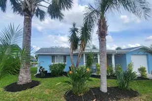 2228 Society Dr, Holiday, FL 34691 - Photo 2