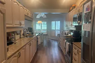 2102 Laindale Pl, Valrico, FL 33596 - Photo 6
