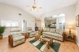 11805 Loblolly Pine Dr, New Port Richey, FL 34654 - Photo 16