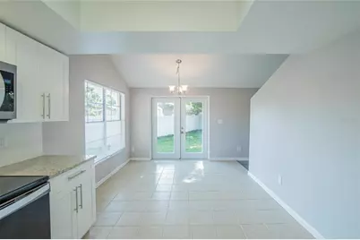 611 Highview Circle N, Brandon, FL 33510 - Photo 6