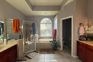 2601 Villa Dr, Valrico, FL 33596 - Photo 18