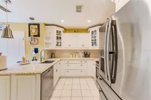 2728 Bentley Dr, Palm Harbor, FL 34684 - Photo 16