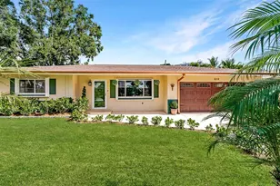 828 3rd Ave SW, Largo, FL 33770 - Photo 1