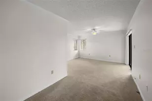 2679 Sabal Springs Cir, Clearwater, FL 33761 - Photo 14