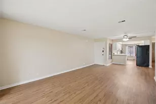 7300 Sunshine Skyway Ln S, Saint Petersburg, FL 33711 - Photo 12